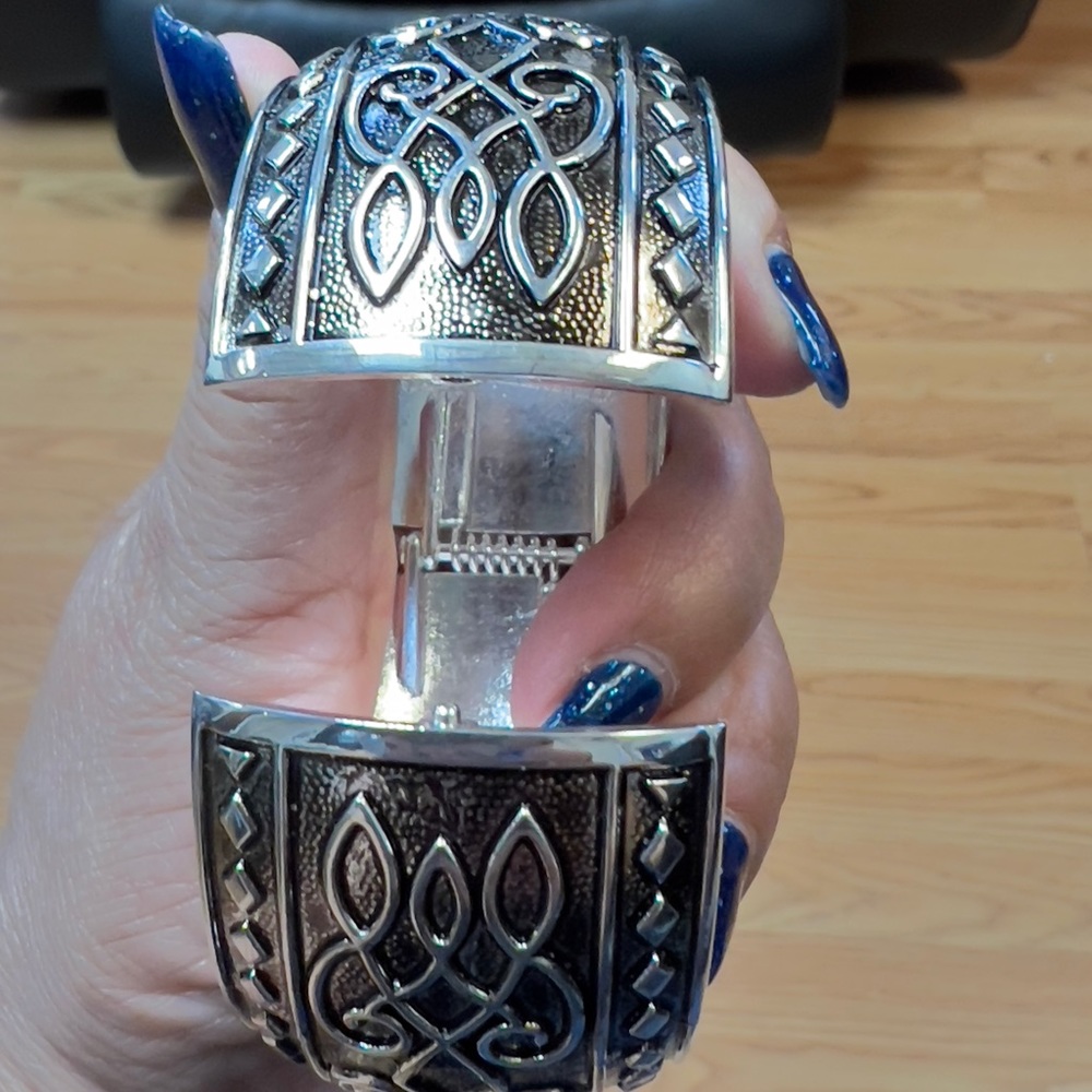 Silver Tibetan Bracelet - Picture 1 of 3